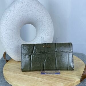 Kate Spade NewYork Essential Minimalist Alligator Style Grey Green Wallet